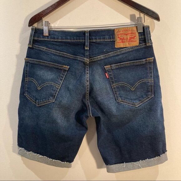 LEVI’S 511 Sz 30 Raw Hem Some Distressing Dark Wash Stretch Denim Shorts - Picture 4 of 7